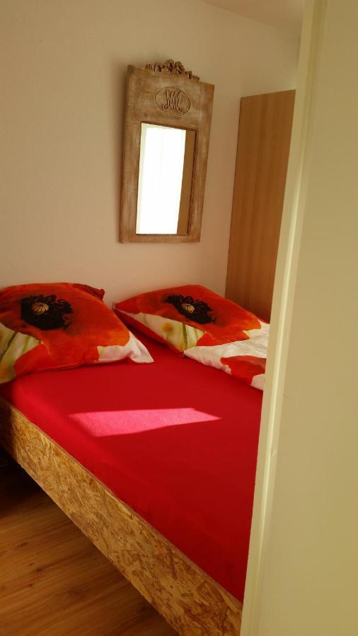 Zum Wohlfuehlen Ferienwohnung Fuer Max 5 Erwachsene Und 1 Kind, Schwimmbad Vor Der Tuer, Tiere Erlaubt Sierksdorf Esterno foto