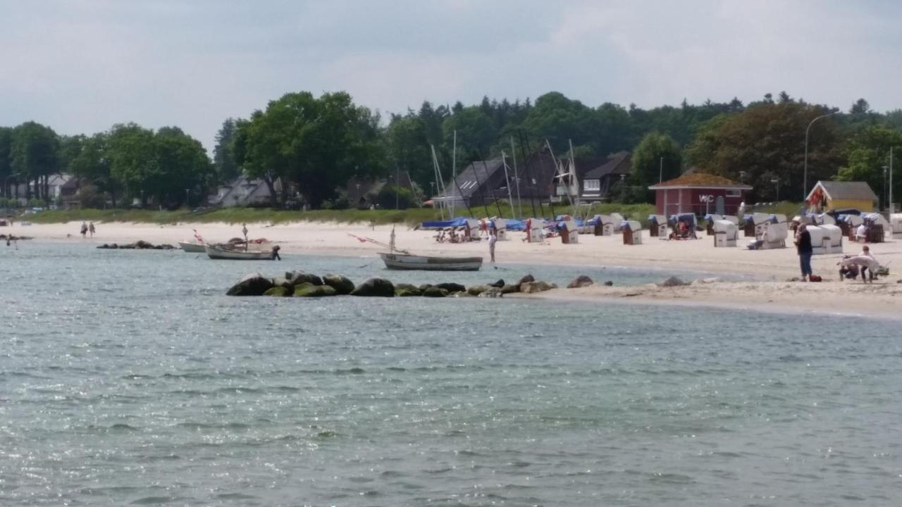 Zum Wohlfuehlen Ferienwohnung Fuer Max 5 Erwachsene Und 1 Kind, Schwimmbad Vor Der Tuer, Tiere Erlaubt Sierksdorf Esterno foto